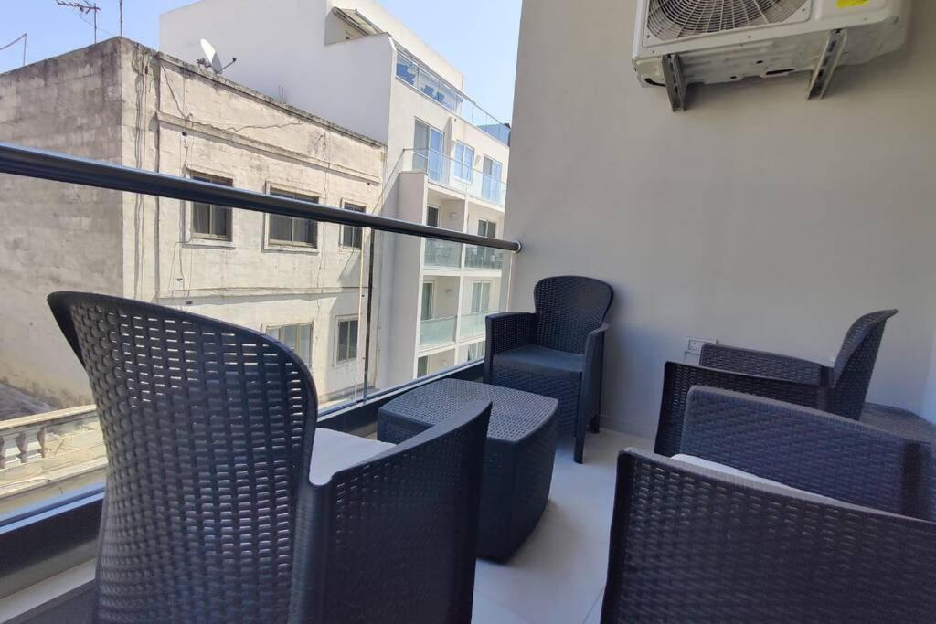 Brand New 3 Bedroom Close To The Sea Gzira